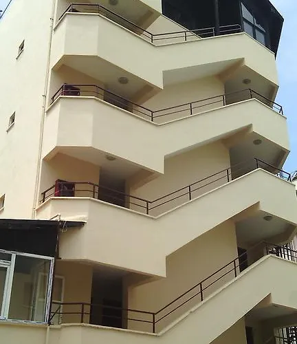 Bed & Breakfast Gray Wolf